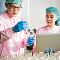 Pharmaceutical manufacturing image